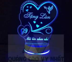 khắc mica quà lưu niệm