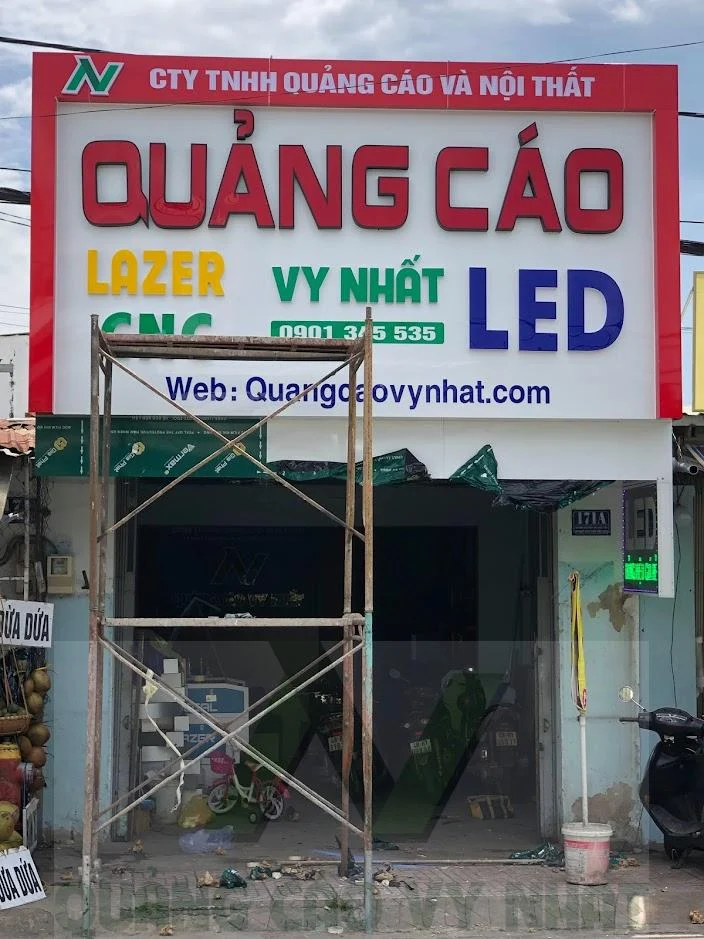 LÀM BẢNG HIỆU ALU GIÁ RẺ 1 bảng hiệu Alu chữ nổi