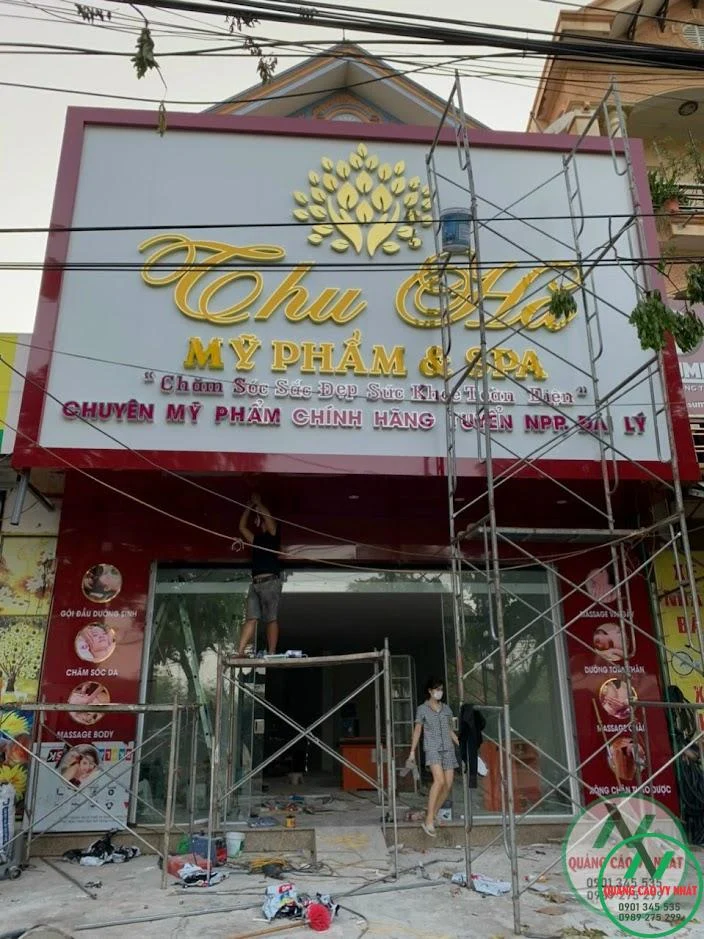 BẢNG HIỆU SHOP MỸ PHẨM ĐẸP NHẤT 5 bảng hiệu shop mỹ phẩm
