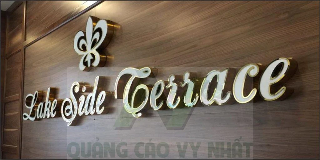 chữ mica viền inox