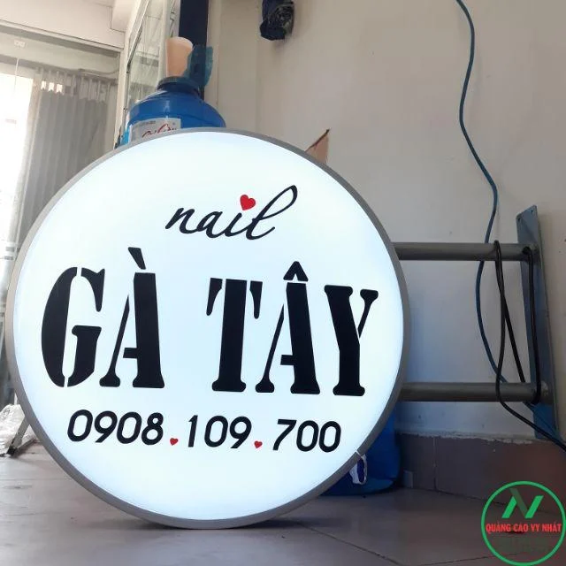 hộp đèn tiệm nail