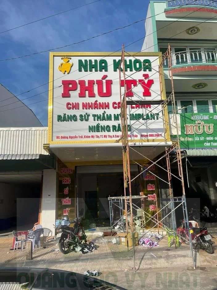 làm bảng alu chữ nổi