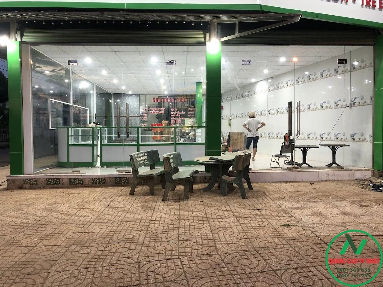 ốp alu nhà thuốc