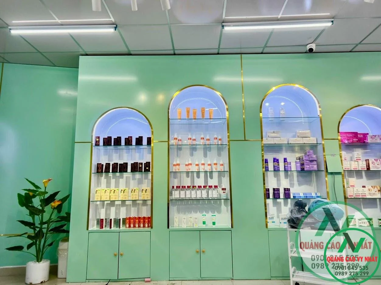 BẢNG HIỆU SHOP MỸ PHẨM ĐẸP NHẤT 11 trang trí shop mỹ phẩm đẹp