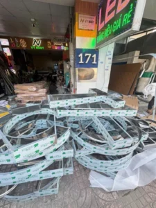 Gia công , thi công chữ inox Karaoke, Khách Sạn