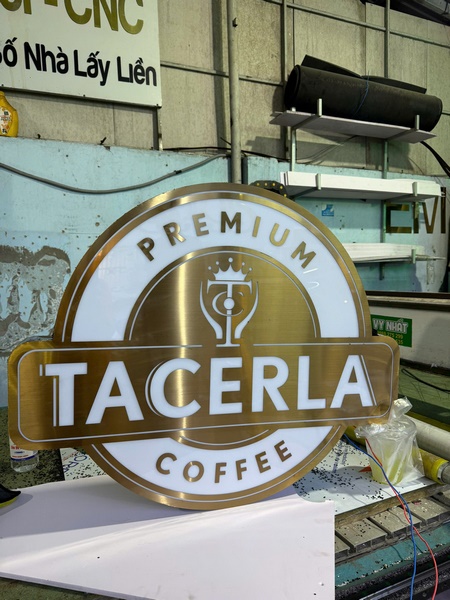 San xuat chu inox karaoke khach san 4