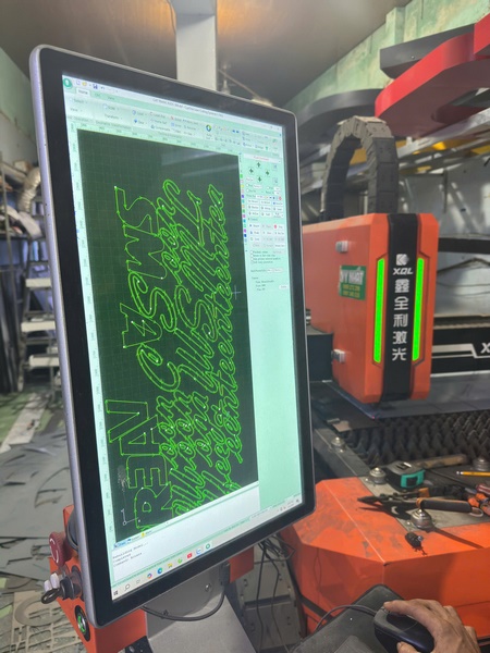 San xuat chu inox karaoke khach san 9