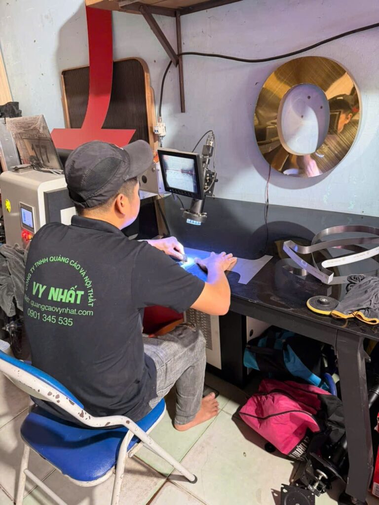 Bang hieu Chu noi den Led SpaNail xuat di My Quang Cao Vy Nhat6