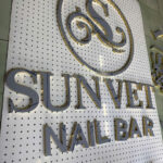 Quy trinh san xuat chu inox vang gold cho tiem nail spa gui di My Uc Gia cong chu noi 4